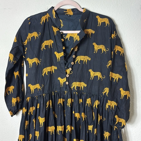 Leopard Cheetah Animal Print Black Yellow Partial Button Down Dress size Medium - Picture 4 of 12